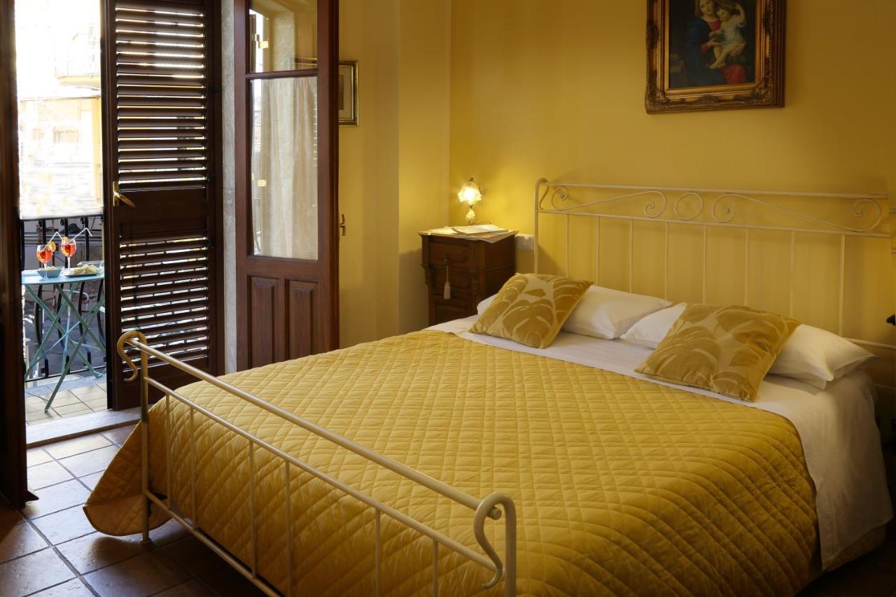 Апартаменты Casa Antico Borgo Cuseni Таормина Экстерьер фото